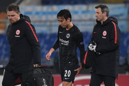 Eintracht Frankfurt muss auf Makoto Hasebe verzichten.