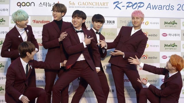 Die südkoreanische Boyband BTS kann sich nicht nur über Musikpreise freuen. Die südkoreanische Boyband BTS kann sich nicht nur über Musikpreise freuen.