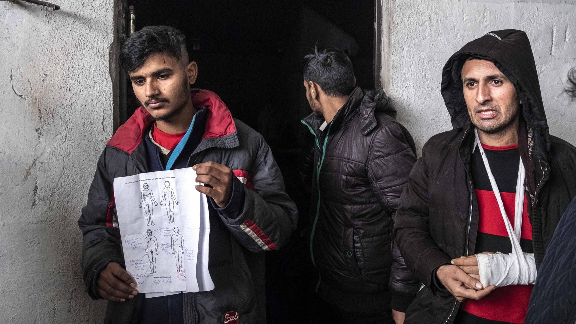 Flüchtlinge in einem Lage im bosnischen Bihac. Von hier versuchen sie, über die Grenze nach Kroatien zu gelangen.