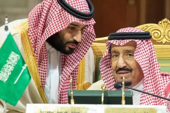 Mohammed bin Salman und King Salman bin Abdulaziz Al Saud: Der US-Senat eine Resolution, die die saudische Führung für den Tod Khashoggis verantwortlich macht.