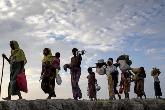 Rohingya-Flüchtlinge in Bangladesch: Der UN-Migrationspakt soll Flüchtlingen besseren Zugang zu Schulen, Arbeit und Gesundheitsversorgung verschaffen.