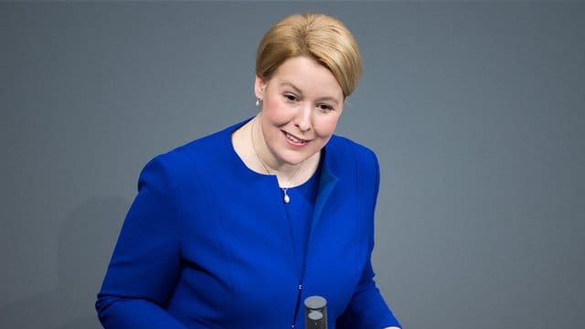 Bundesfamilienministerin Franziska Giffey will die Erzieherausbildung attraktiver machen. Bundesfamilienministerin Franziska Giffey will die Erzieherausbildung attraktiver machen.