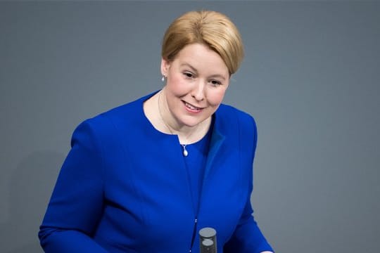Bundesfamilienministerin Franziska Giffey will die Erzieherausbildung attraktiver machen.