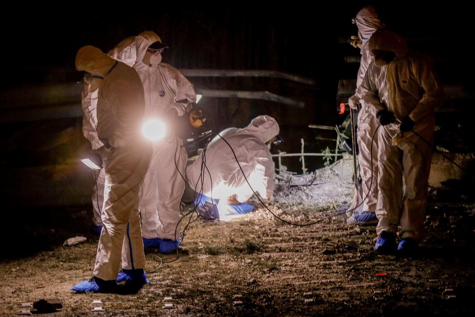 Die Spurensicherung am Tatort: Bei der Explosion in Griechenland wurde niemand verletzt.