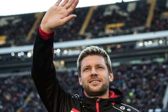 Marco Russ bleibt ein weiteres Jahr bei der Frankfurter Eintracht.