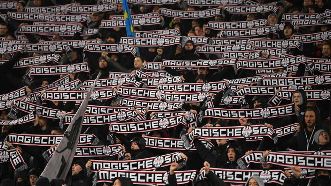 Die Frankfurter Fans hoffen auf weitere Siege in der Europa League.