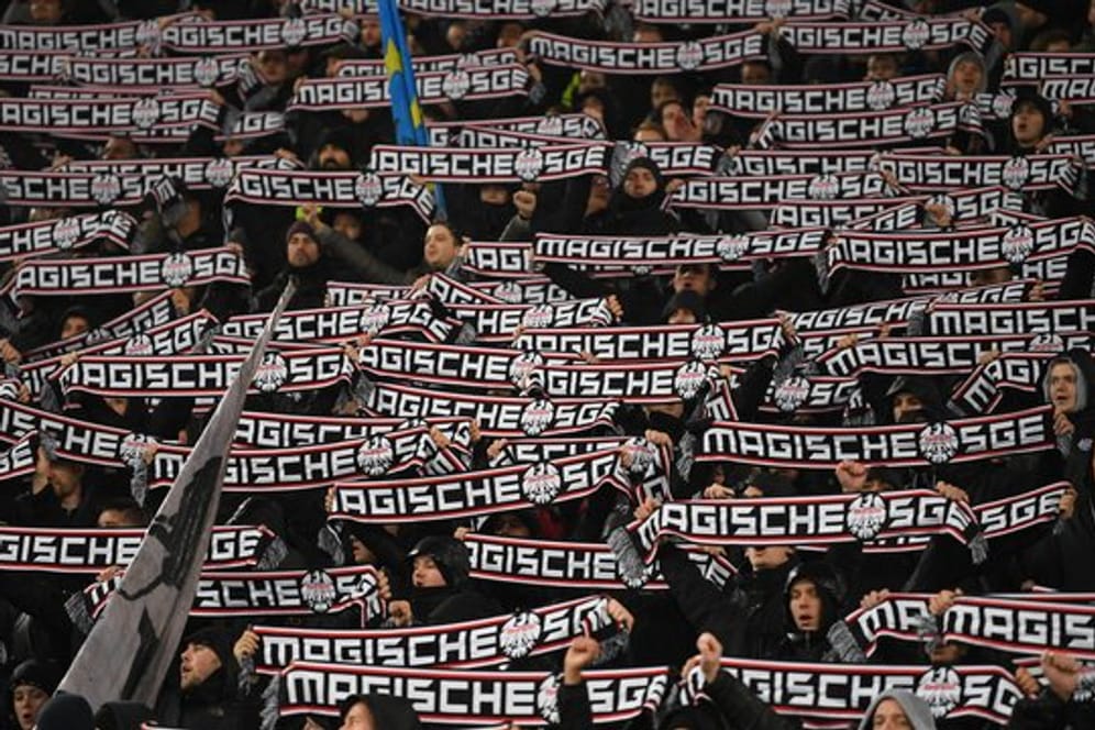 Die Frankfurter Fans hoffen auf weitere Siege in der Europa League.