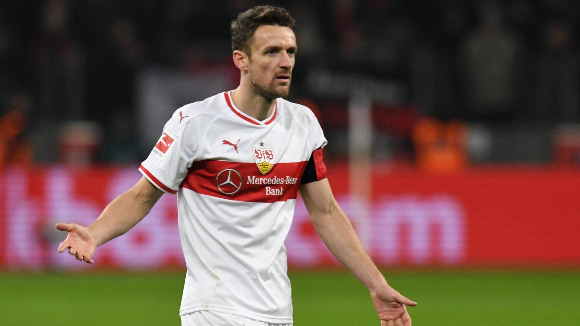 Dauerbrenner: Mittelfeldspieler Christian Gentner stand in dieser Saison in allen 15 Bundesliga-Partien des VfB Stuttgart in der Startelf. Dauerbrenner: Mittelfeldspieler Christian Gentner stand in dieser Saison in allen 15 Bundesliga-Partien des VfB Stuttgart in der Startelf.