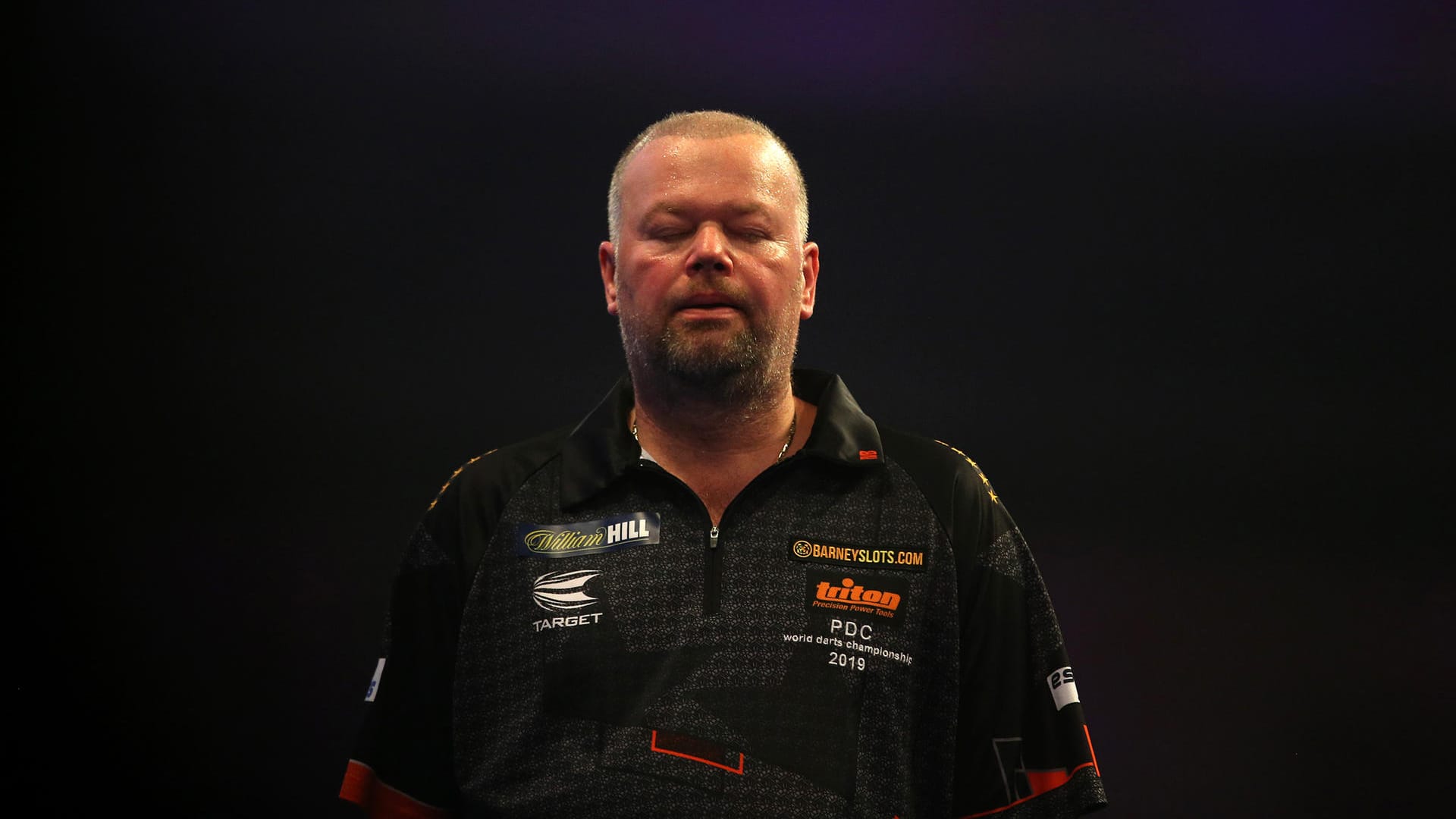 Van Barneveld bei der Darts-WM 2019: Barneveld unterliegt Labanauskas während des fünften Spieltages.