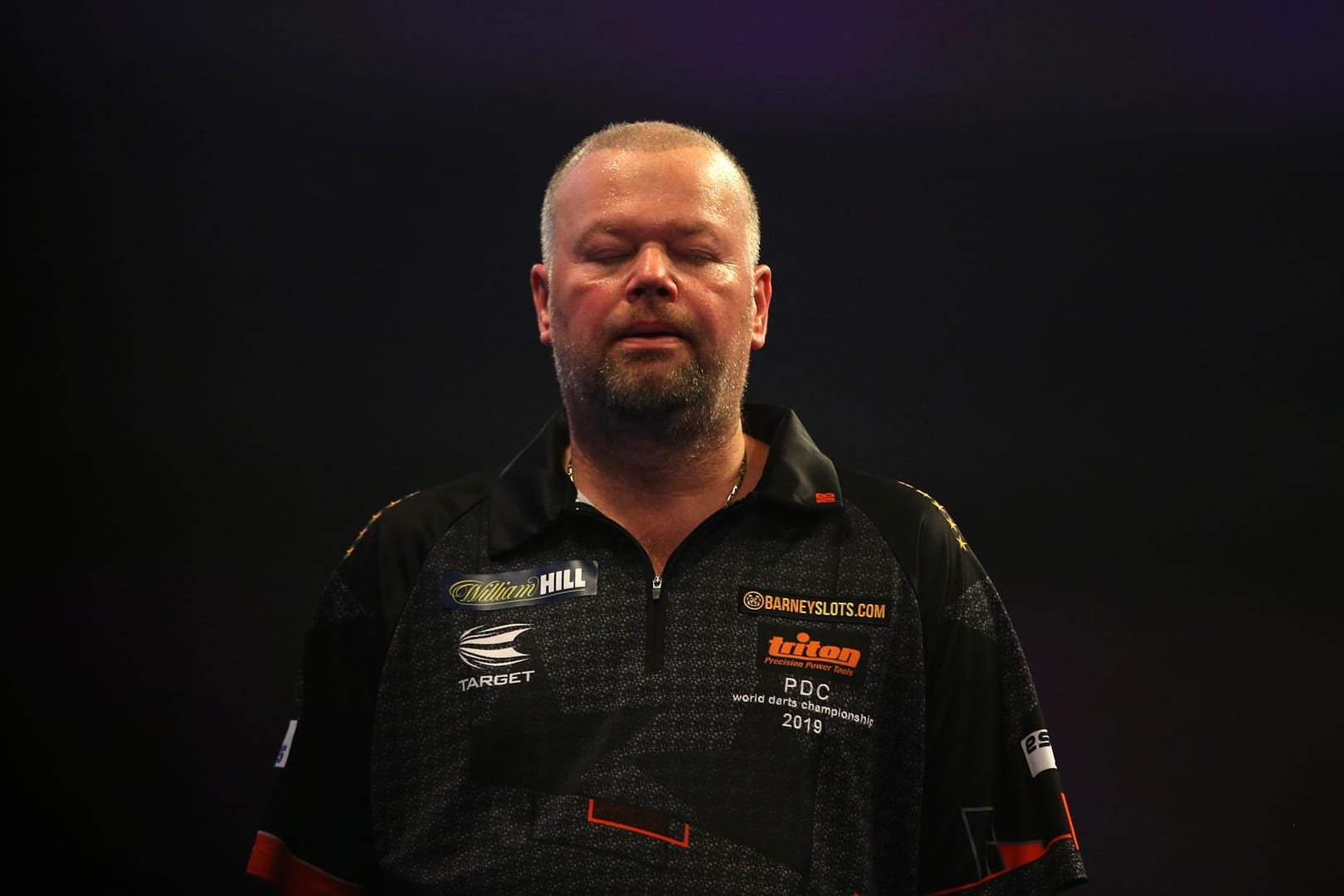 Van Barneveld bei der Darts-WM 2019: Barneveld unterliegt Labanauskas während des fünften Spieltages.