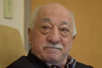 Die türkische Regierung macht Gülen - der im Exil in den USA lebt - für den Putschversuch vom Juli 2016 verantwortlich.