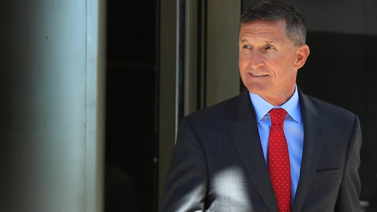 Michael Flynn: Im Verfahren gegen den früheren Nationalen Sicherheitsberater von Trump wird am Dienstag das Strafmaß verkündet. Flynn hatte sich schuldig bekannt, falsche Angaben über Russland-Kontakte gemacht zu haben.