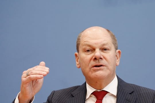 Der Bundesregierung stehen im kommenden Jahr mindestens zehn Milliarden Euro für neue Projekte zur Verfügung.