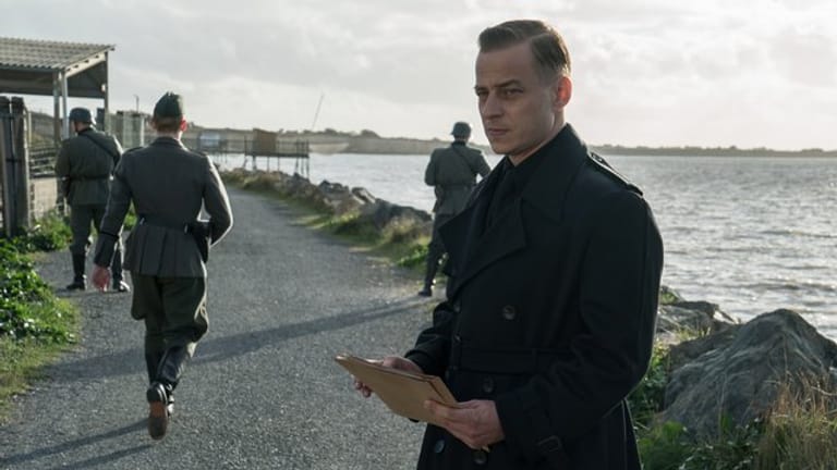 Tom Wlaschiha spielt in "Das Boot" einen Gestapo-Chef.