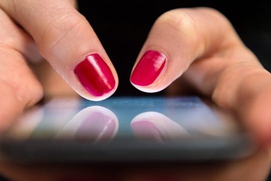 Kaum ein Hersteller günstiger Handys bietet Sicherheits-Updates für das Betriebssystem.