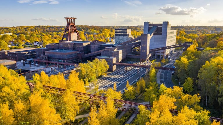 Die Zeche Zollverein im Herbst: Das weitläufige Areal wird durch die Stiftung Zollverein bespielt.