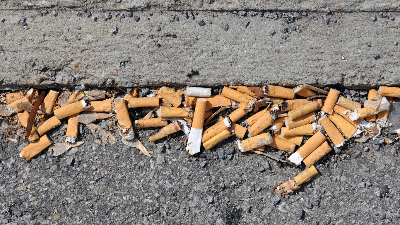 Zigarrenstummel: Die Tabakindustrie soll unter anderem für die Strandverschmutzung zur Verantwortung gezogen werden.