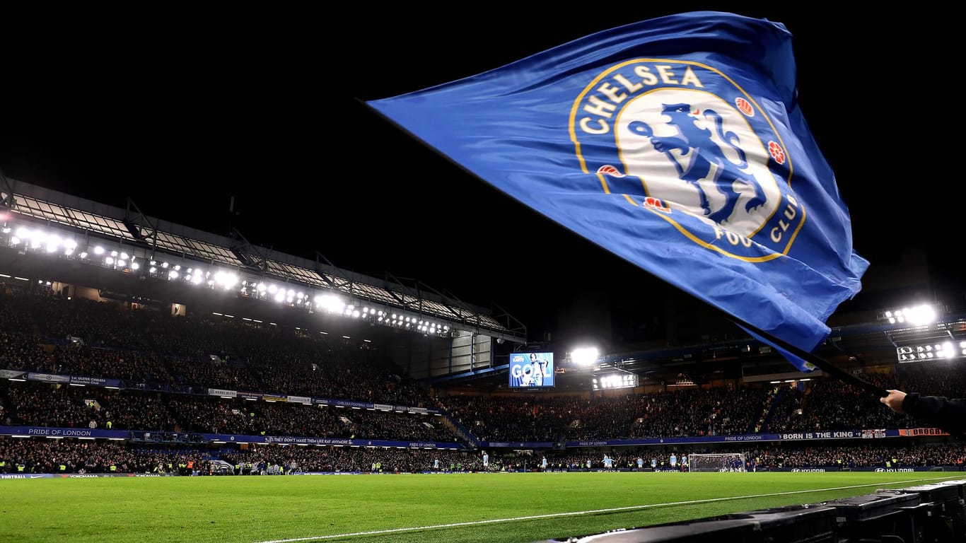 Zweifelhaftes Verhalten: Unter tausenden Chelsea-Fans an der Stamford Bridge fanden sich zuletzt wiederholt Übeltäter.