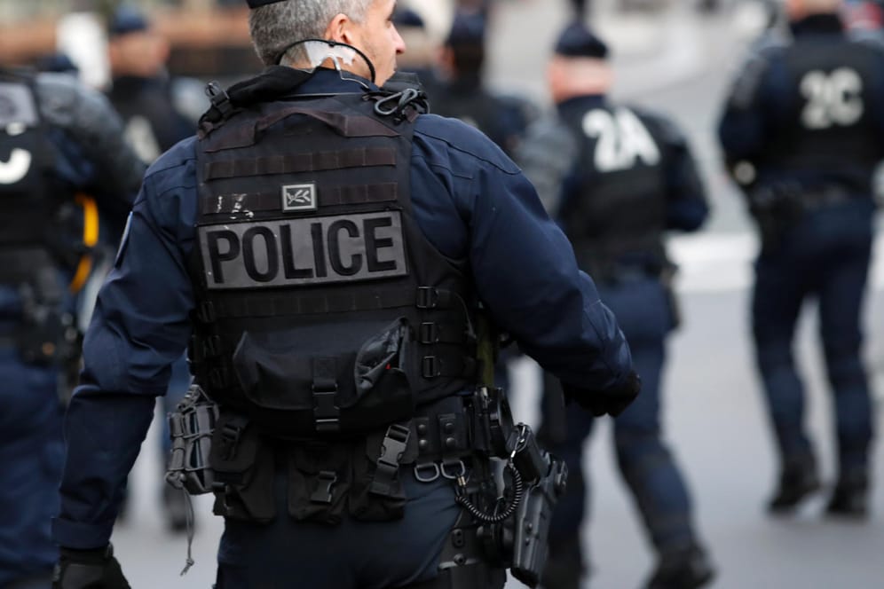 Polizisten in Frankreich im Einsatz: Die "Gelbwesten"-Krise hält Frankreichs Sicherheitskräfte weiterhin auf Trab.