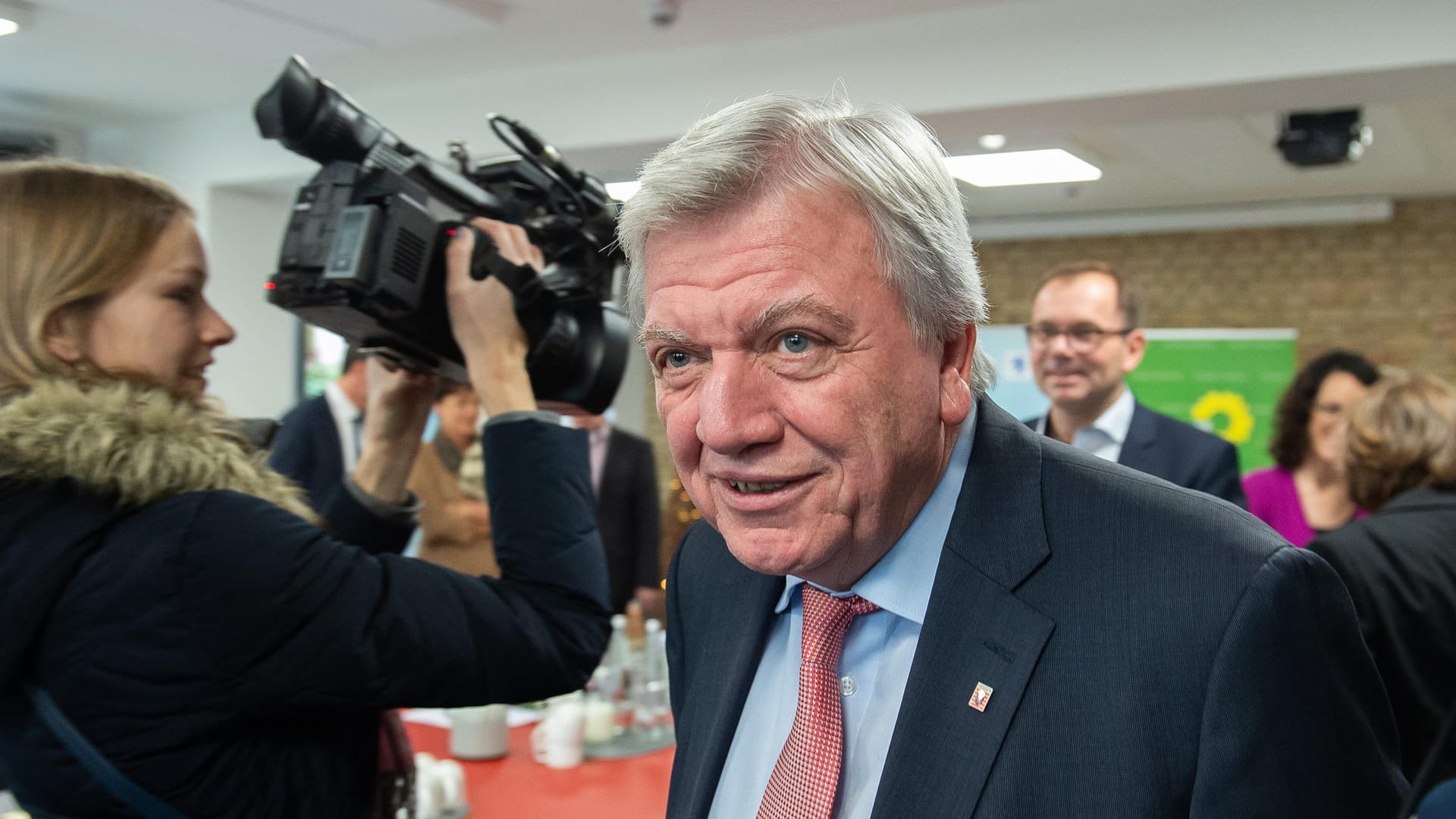 Volker Bouffier: CDU und Grüne tagten stundenlang hinter verschlossenen Türen über eine Fortsetzung ihres Regierungsbündnisses.