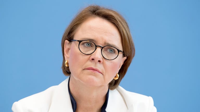 Annette Widmann-Mauz: Die Integrationsbeauftragte ist wegen einer Weihnachtskarte in Kritik geraten.