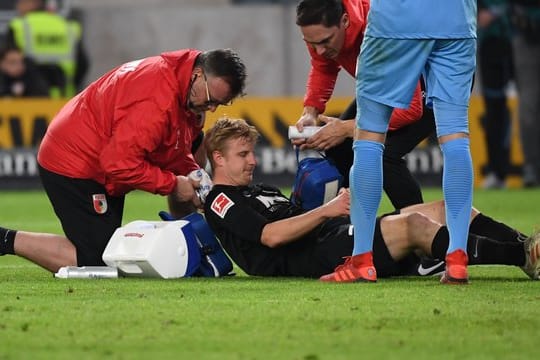 Der FC Augsburg muss zum Hinrundenabschluss eventuell auf Martin Hinteregger verzichten.