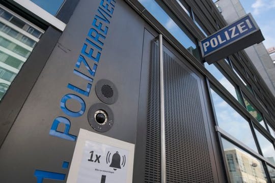 Der Eingang des 1.