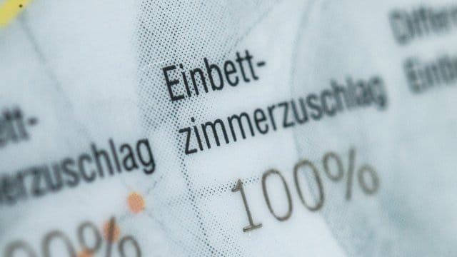 Privat Krankenversicherte haben verschiedene Möglichkeiten, ihre Beiträge zu senken. Privat Krankenversicherte haben verschiedene Möglichkeiten, ihre Beiträge zu senken.