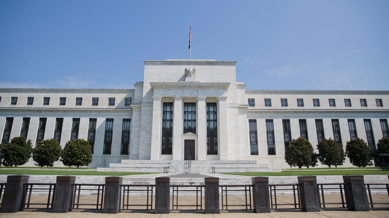 Das Gebäude der US-Notenbank Federal Reserve: Sie hat den Leitzins zum vierten Mal in Folge erhöht.