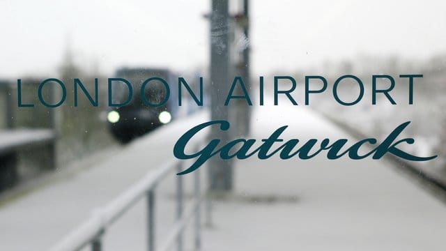 An Europas siebtgrößtem Flughafen London-Gatwick ist es zu massiven Behinderungen im Luftverkehr gekommen. An Europas siebtgrößtem Flughafen London-Gatwick ist es zu massiven Behinderungen im Luftverkehr gekommen.