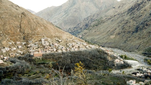 Das Dorf Imlil, in dem die Leichen der beiden jungen Frauen gefunden wurden, liegt im Tal in der Nähe des Mount Toubkal. Das Dorf Imlil, in dem die Leichen der beiden jungen Frauen gefunden wurden, liegt im Tal in der Nähe des Mount Toubkal.