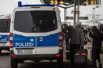 Die Bundespolizei will nach und nach ihren verstärkten Einsatz am Stuttgarter Flughafen zurückfahren.