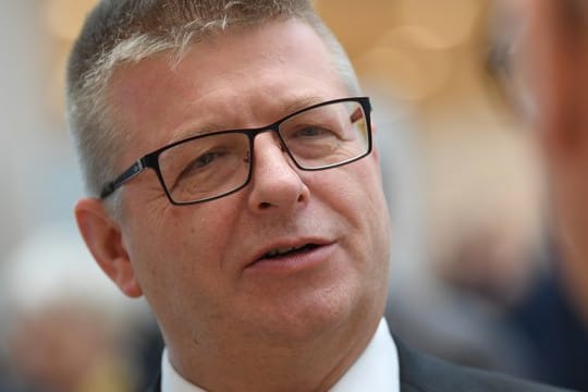 Verfassungsschutzpräsident Thomas Haldenwang: "Es gibt seit einiger Zeit eine neue Dynamik im Rechtsextremismus.