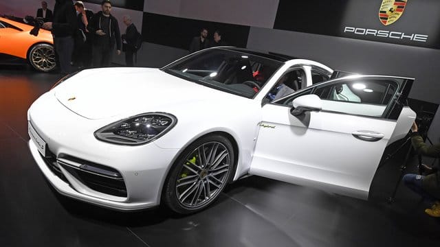 Rückruf bei Porsche: Fast 75. Rückruf bei Porsche: Fast 75.