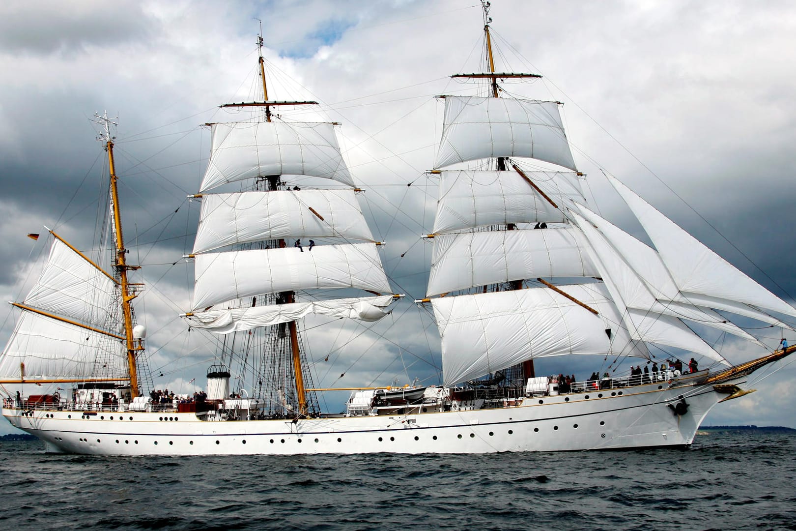 89 Meter lang, zwölf Meter breit und einst der Stolz der deutschen Marine: Das Segelschulschiff "Gorch Fock".