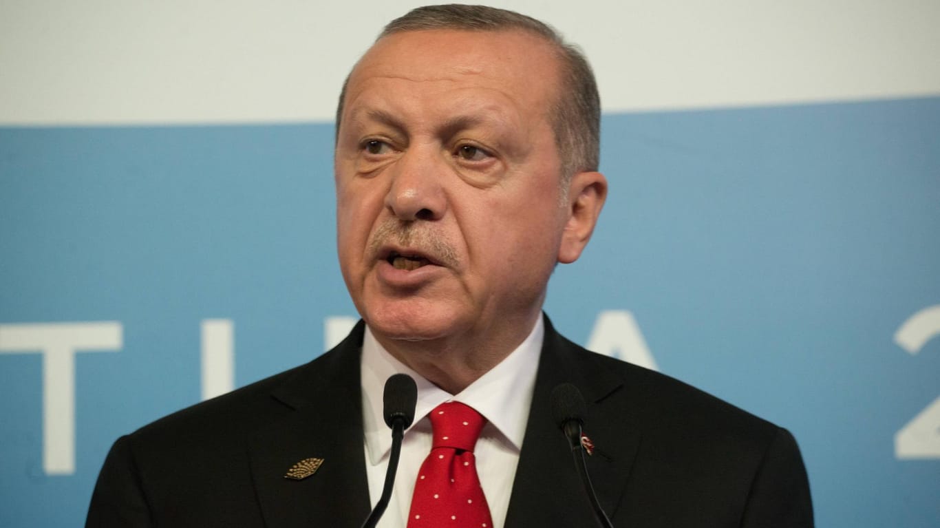 Recep Tayyip Erdogan: Der türkische Präsident hat die Offensive in Syrien verschoben.
