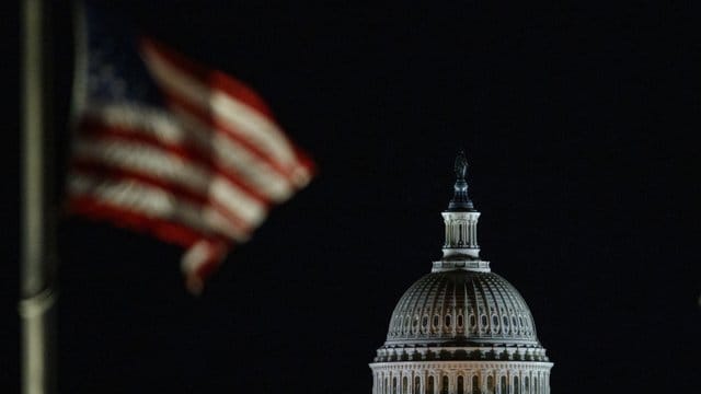 Licht aus im Kapitol: In den USA sind kurz vor Weihnachten die Regierungsgeschäfte teilweise lahmgelegt. Licht aus im Kapitol: In den USA sind kurz vor Weihnachten die Regierungsgeschäfte teilweise lahmgelegt.
