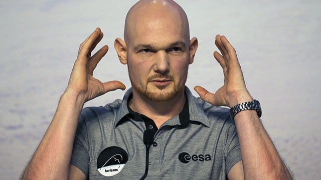 Alexander Gerst spricht im Europäischen Astronautenzentrum in Köln über das Ende seiner jüngsten Weltraummission. Alexander Gerst spricht im Europäischen Astronautenzentrum in Köln über das Ende seiner jüngsten Weltraummission.