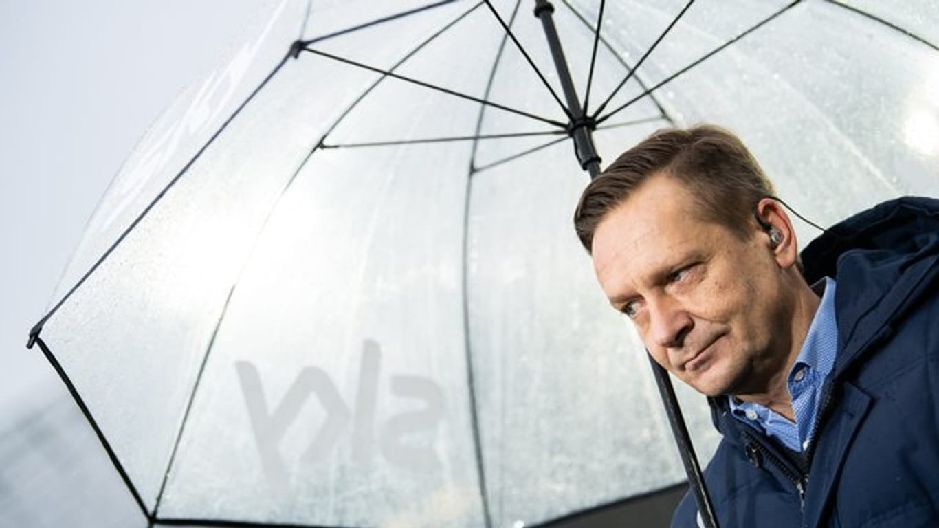 Hannovers Manager Horst Heldt fürchtet einen längeren Ausfall von Niclas Füllkrug.