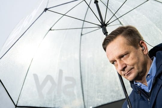 Hannovers Manager Horst Heldt fürchtet einen längeren Ausfall von Niclas Füllkrug.