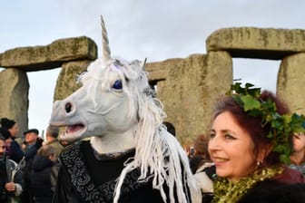 Das Einhorn darf in Stonehenge nicht fehlen.