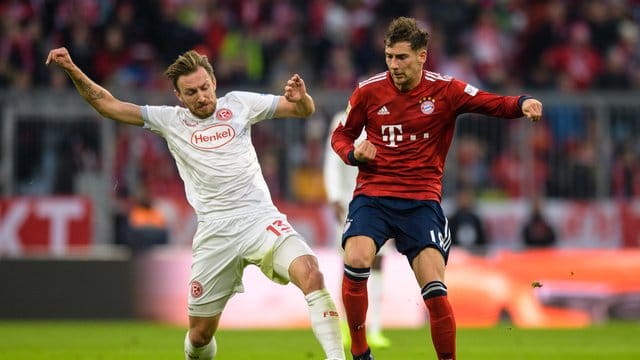 Der FC Bayern München muss in Frankfurt ohne Leon Goretzka (r) auskommen. Der FC Bayern München muss in Frankfurt ohne Leon Goretzka (r) auskommen.