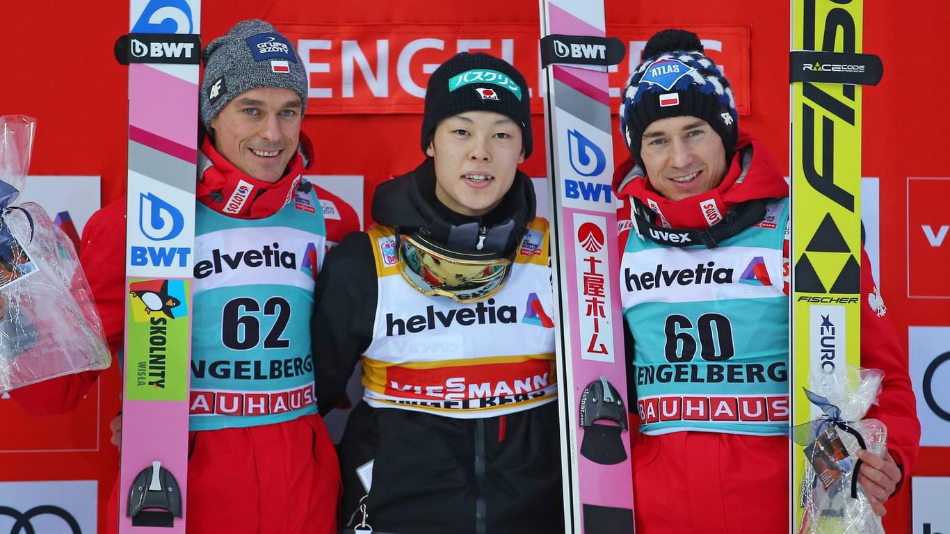 Drei Anwärter auf den Tourneesieg: Piotr Zyla (links), Ryoyu Kobayashi (Mitte) and Kamil Stoch.