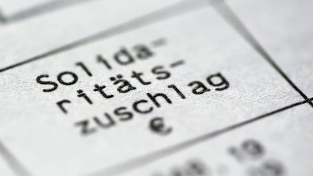 Der neue CDU-Generalsekretär Paul Ziemiak wirbt für die vollständige Soli-Abschaffung schon im nächsten Jahr. Der neue CDU-Generalsekretär Paul Ziemiak wirbt für die vollständige Soli-Abschaffung schon im nächsten Jahr.