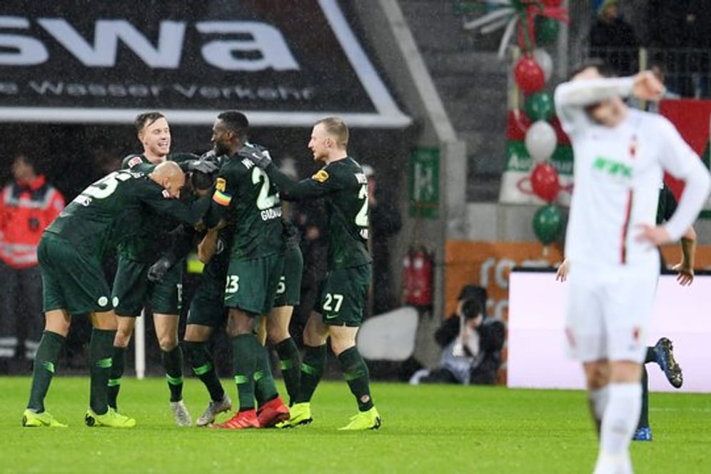 Die Wolfsburger siegten beim FC Augsburg mit 3:2.