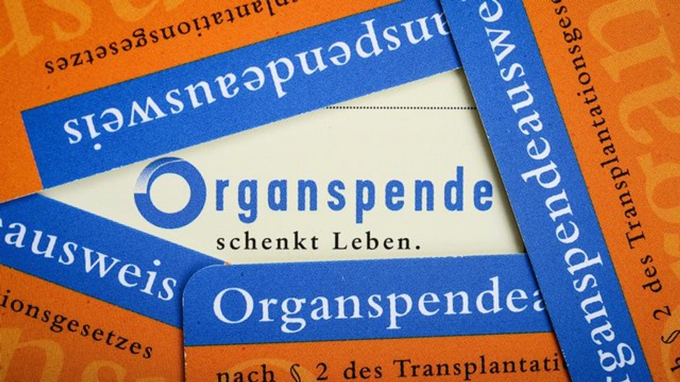 Organspendeausweise im Scheckkartenformat der Bundeszentrale für gesundheitliche Aufklärung .