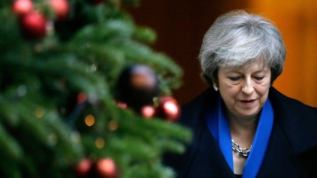 Die britische Premierministerin Theresa May hat in ihrer Weihnachtsbotschaft vor einem weiteren Auseinanderdriften der Gesellschaft gewarnt. Die britische Premierministerin Theresa May hat in ihrer Weihnachtsbotschaft vor einem weiteren Auseinanderdriften der Gesellschaft gewarnt.