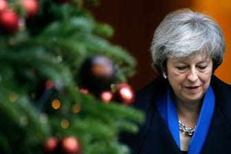 Die britische Premierministerin Theresa May hat in ihrer Weihnachtsbotschaft vor einem weiteren Auseinanderdriften der Gesellschaft gewarnt.