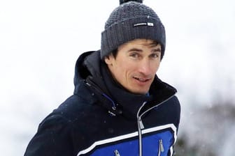 Martin Schmitt gehörte jahrelang zur Weltspitze im Skispringen. Heute ist der Gesamtweltcupsieger, Olympiasieger und Weltmeister u.a. als TV-Experte für Eurosport aktiv.