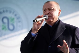 Recep Tayyip Erdogan hat nach einem US-Abzug aus Syrien freie Bahn für eine Offensive auf kurdische Milizen in Nordsyrien.